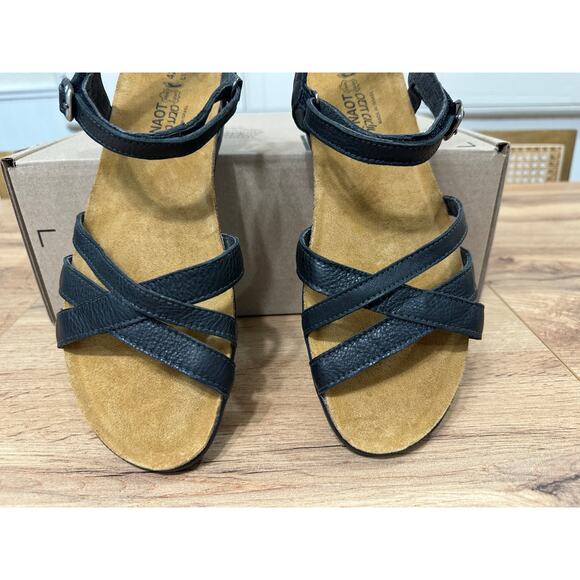 Naot Women's Patricia Flat Sandals Soft Black Leather Size 11 US 42 EU NWOB - Picture 7 of 15